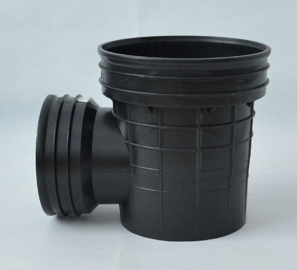 鋼帶增強(qiáng)聚乙烯波紋管如何與塑料的檢查井連接？